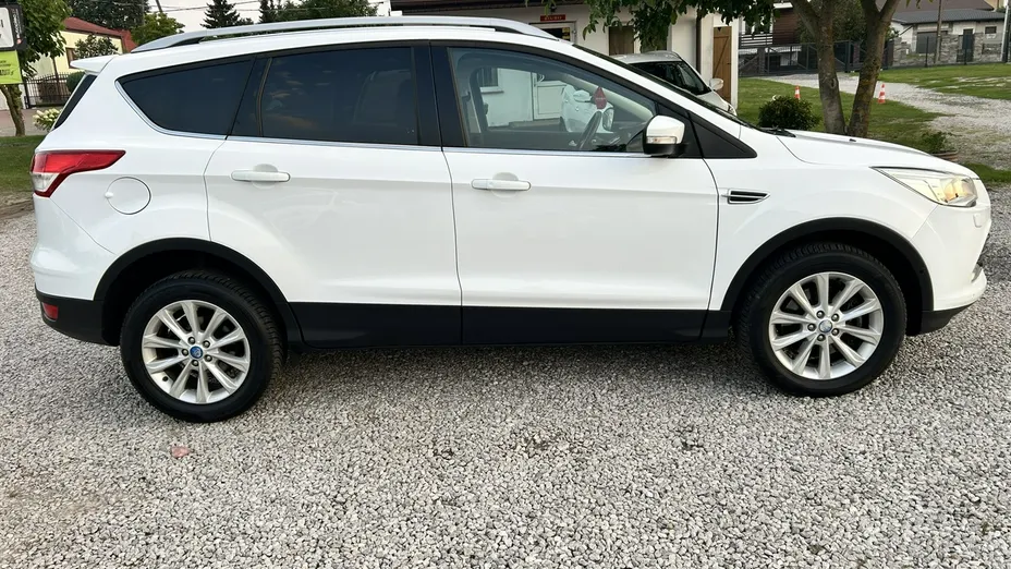 FORD Kuga -