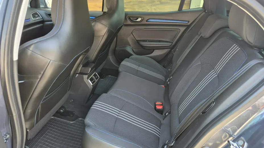 RENAULT Megane -