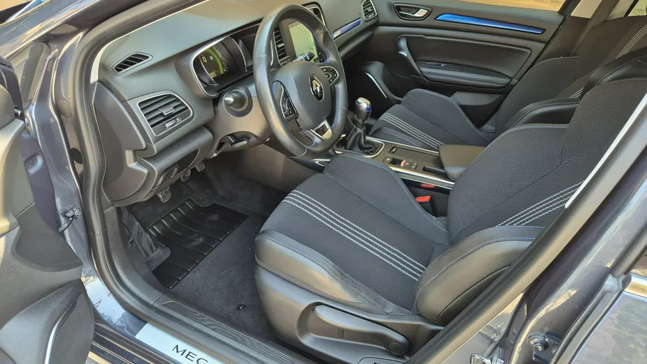 RENAULT Megane -