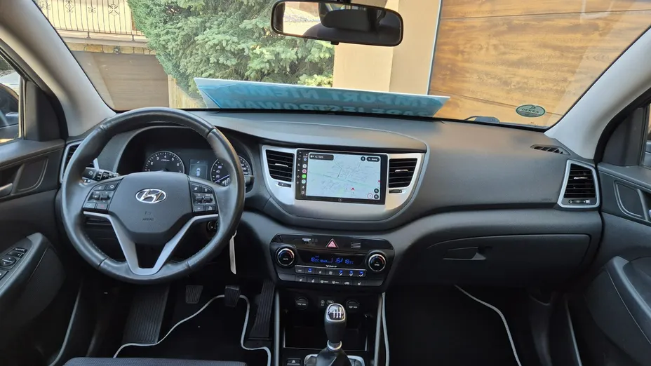 HYUNDAI Tucson -
