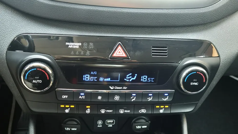 HYUNDAI Tucson -