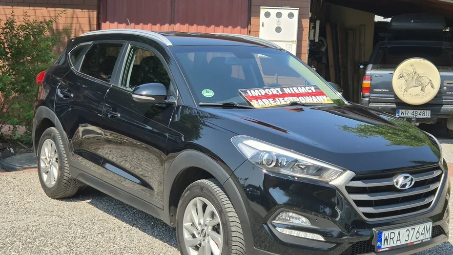 HYUNDAI Tucson -