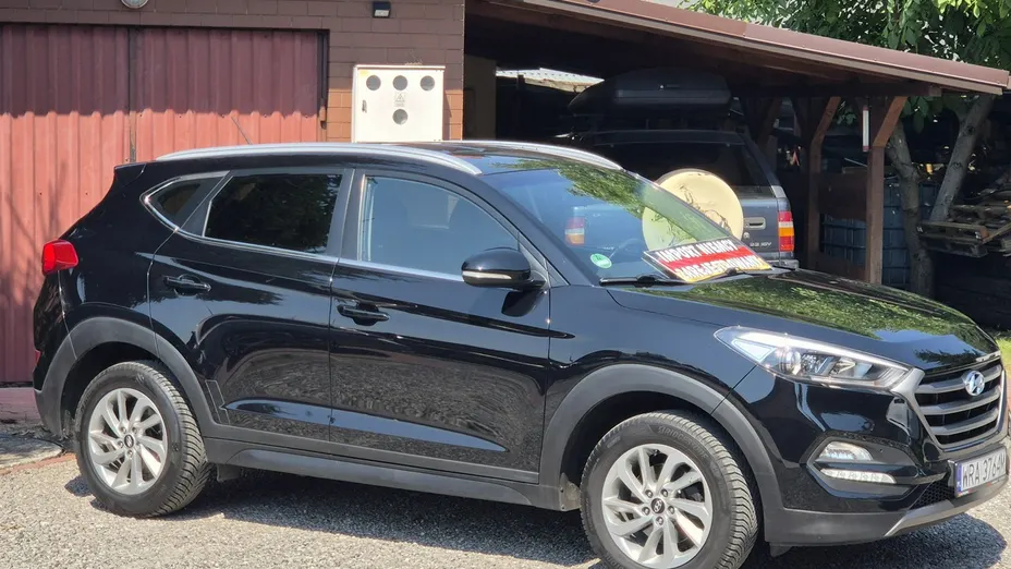 HYUNDAI Tucson -