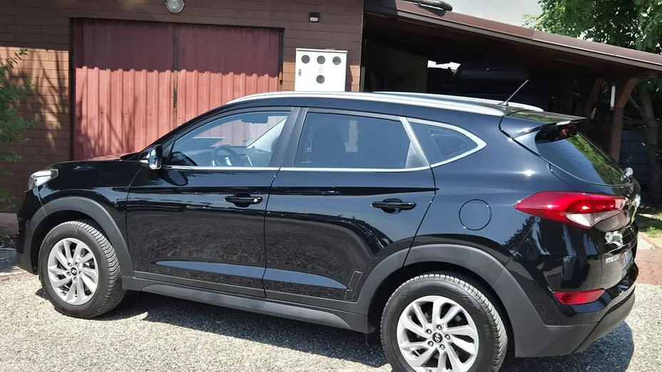 HYUNDAI Tucson -