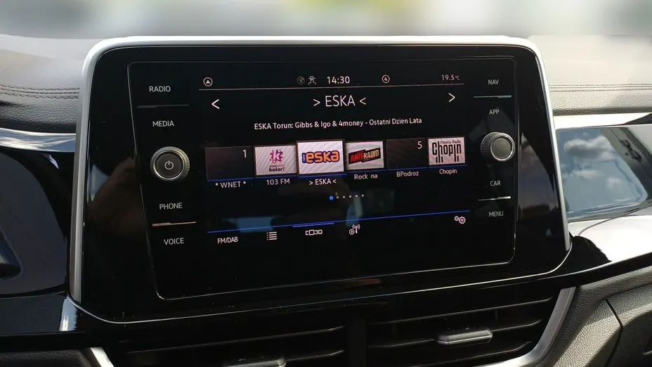 VOLKSWAGEN T-ROC -