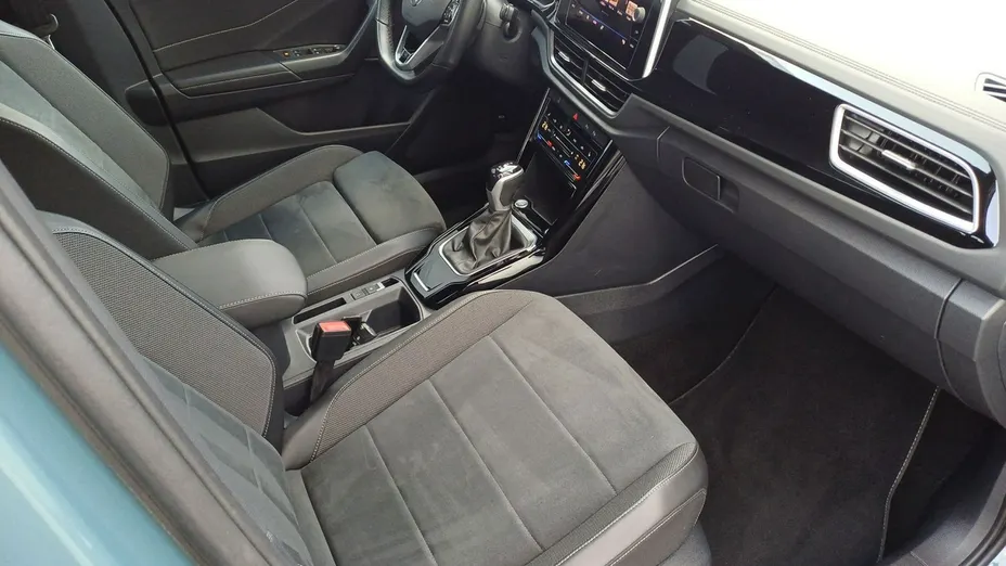 VOLKSWAGEN T-ROC -