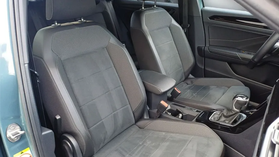 VOLKSWAGEN T-ROC -