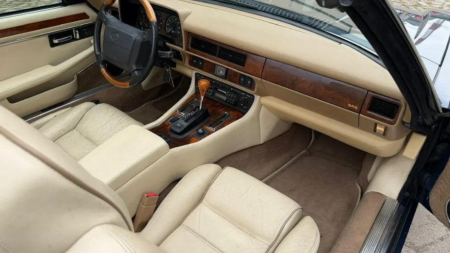 JAGUAR XJS -