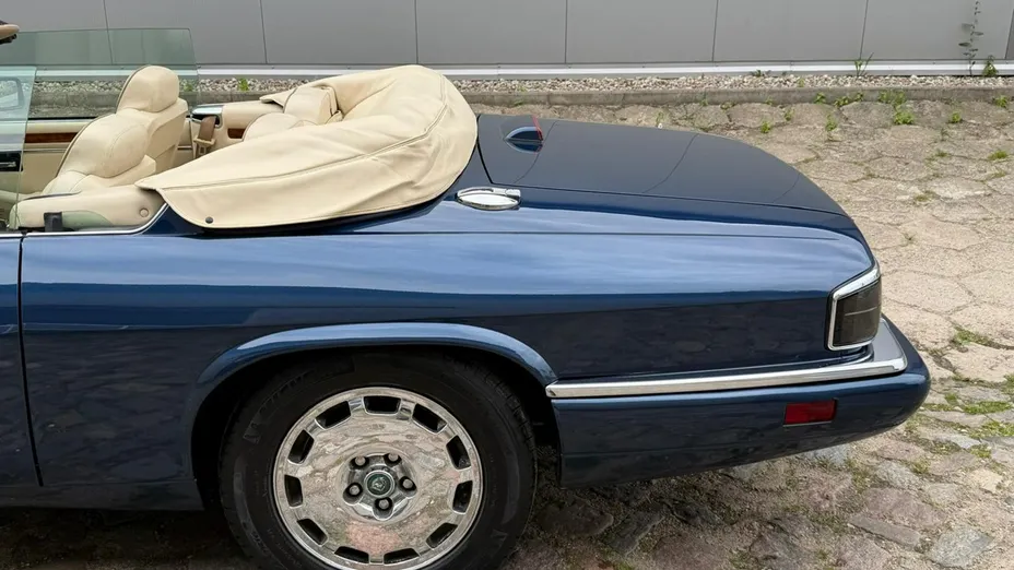 JAGUAR XJS -