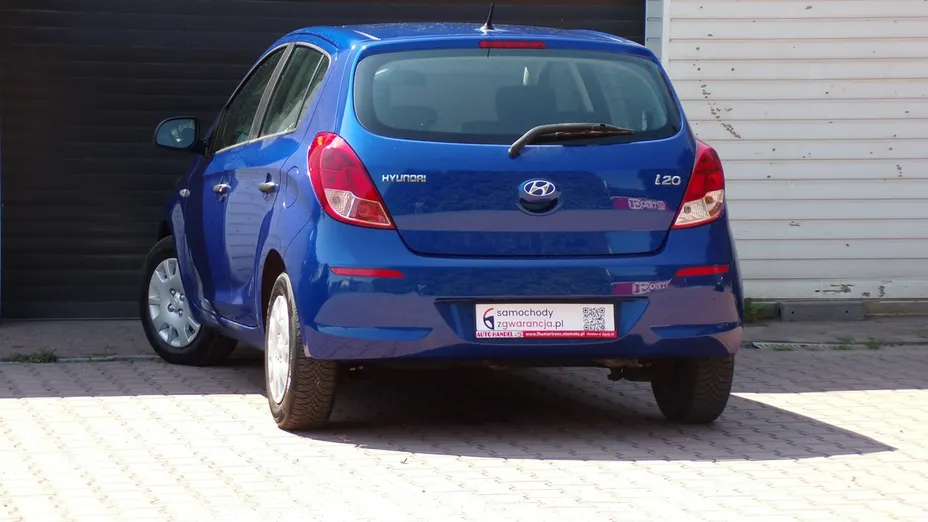 HYUNDAI i20 -
