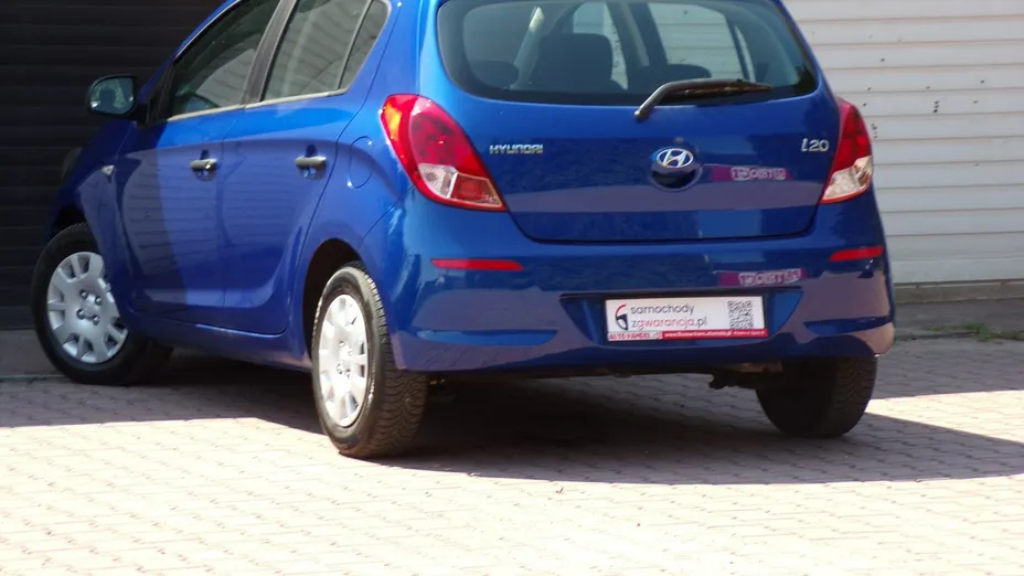 HYUNDAI i20 -