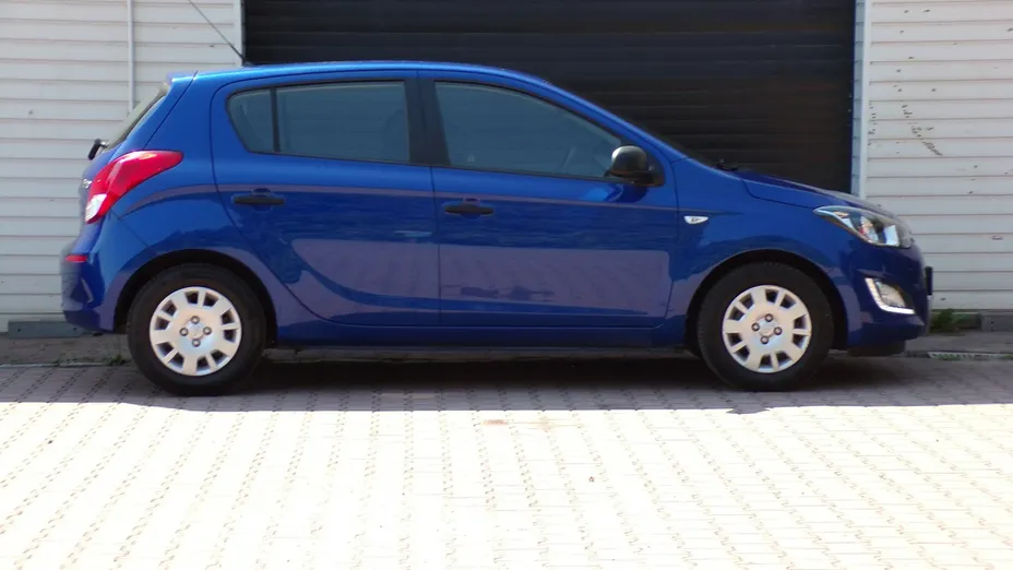 HYUNDAI i20 -