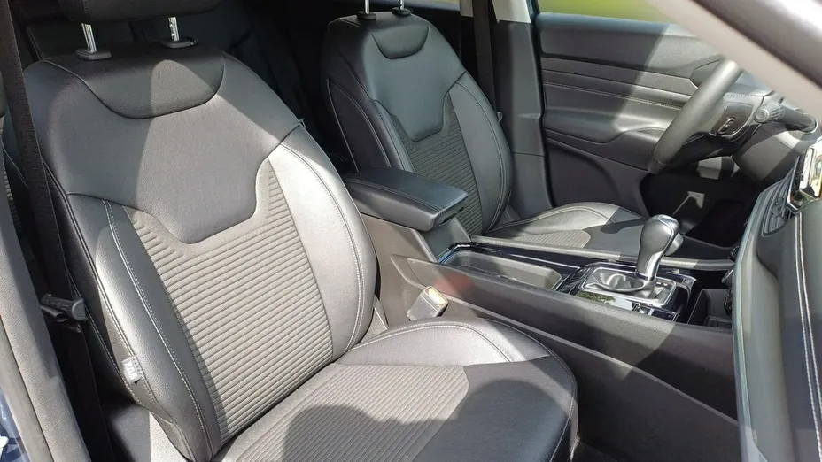 JEEP Compass -