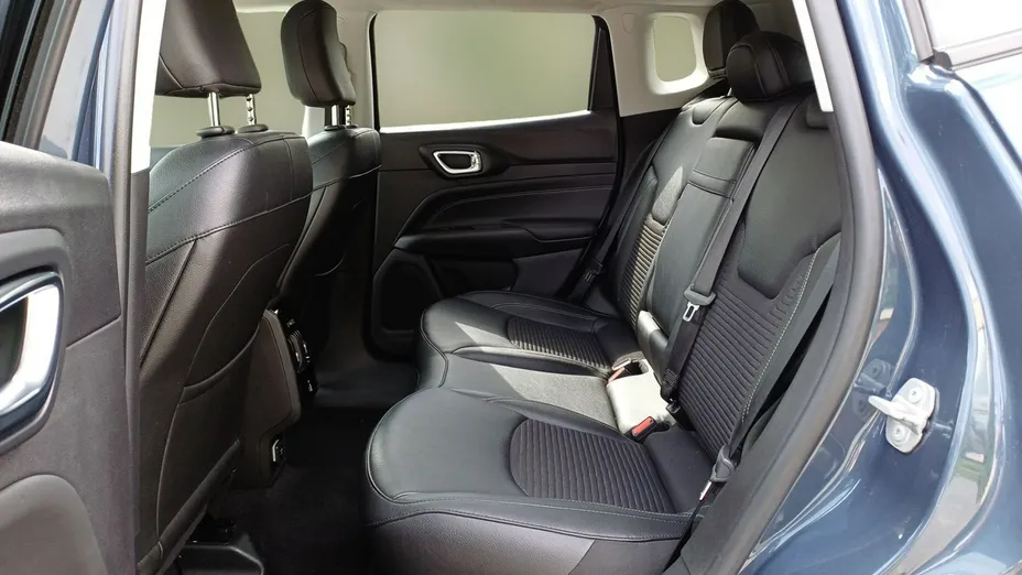 JEEP Compass -