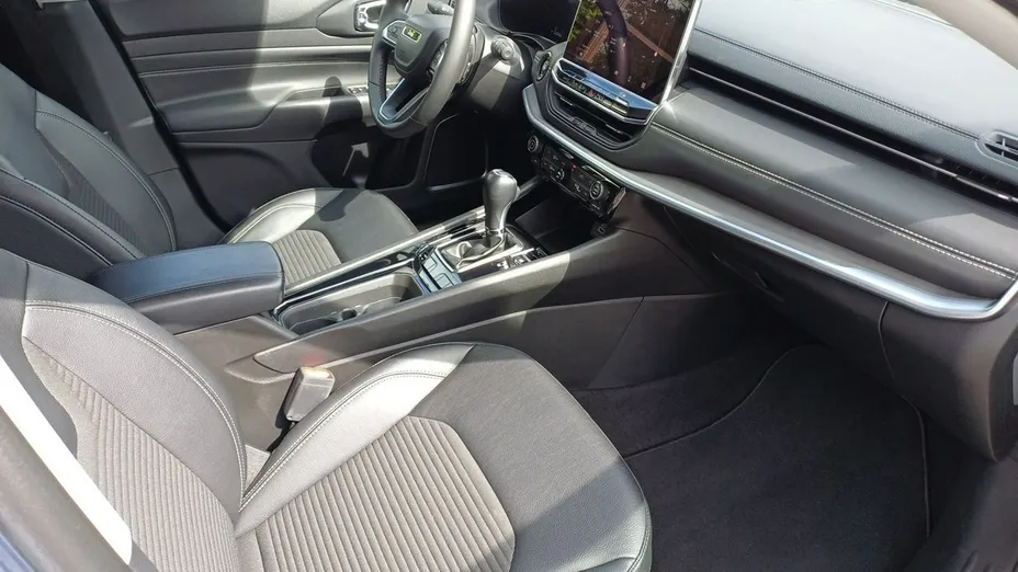 JEEP Compass -