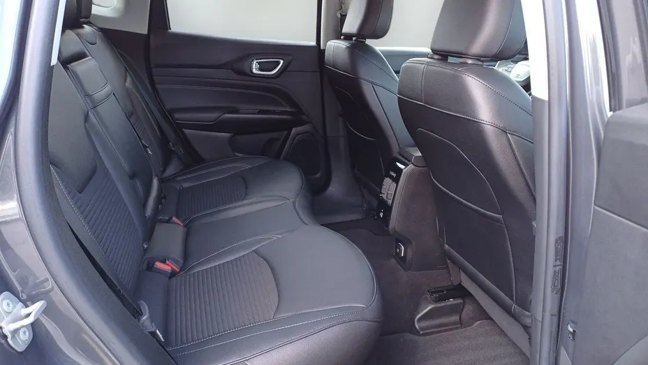 JEEP Compass -