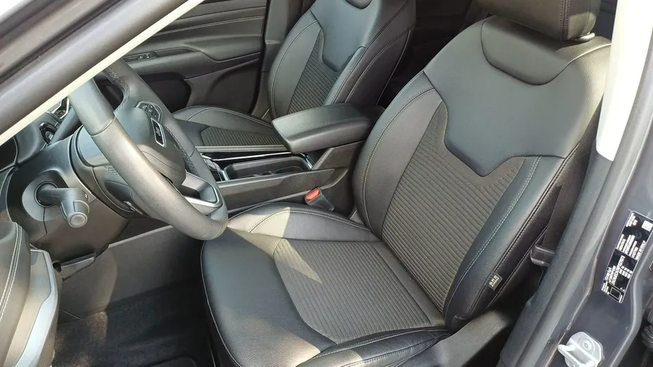 JEEP Compass -