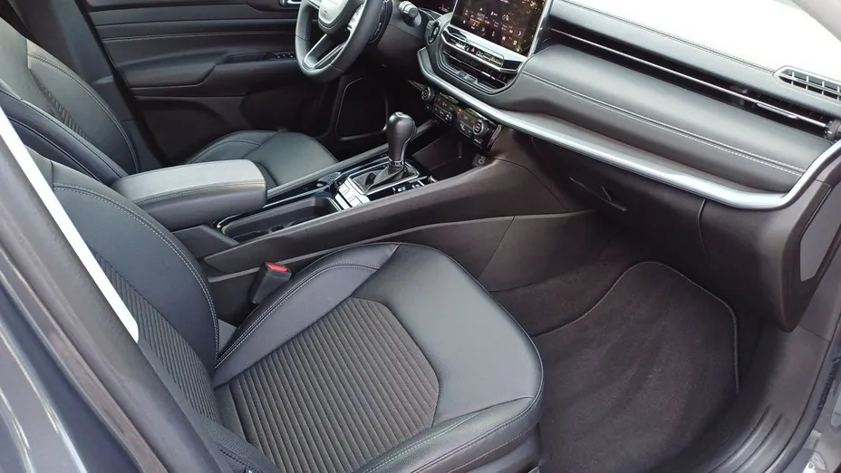 JEEP Compass -
