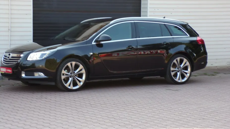 OPEL Insignia -
