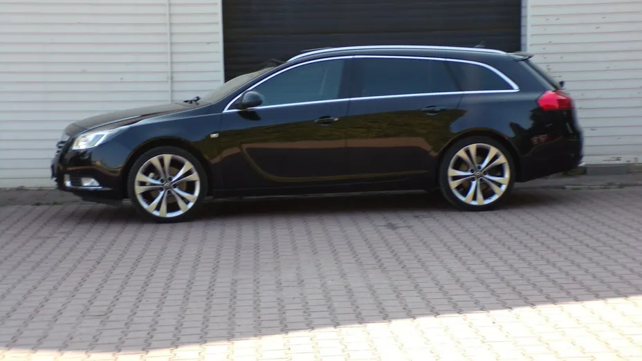 OPEL Insignia -