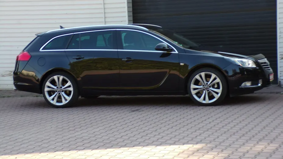 OPEL Insignia -