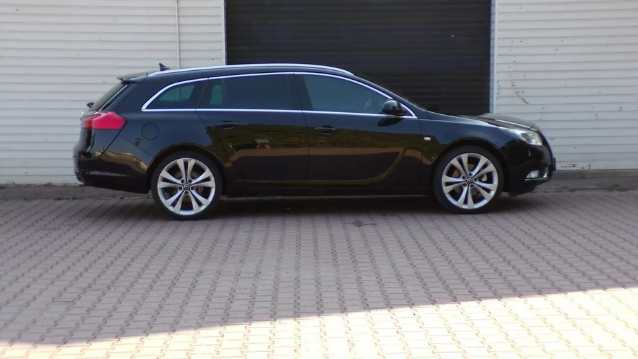 OPEL Insignia -