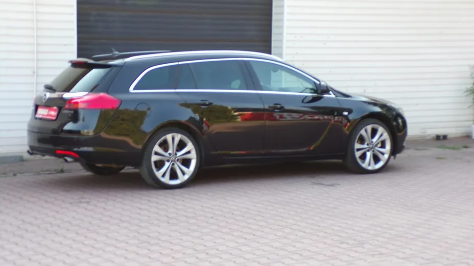OPEL Insignia -