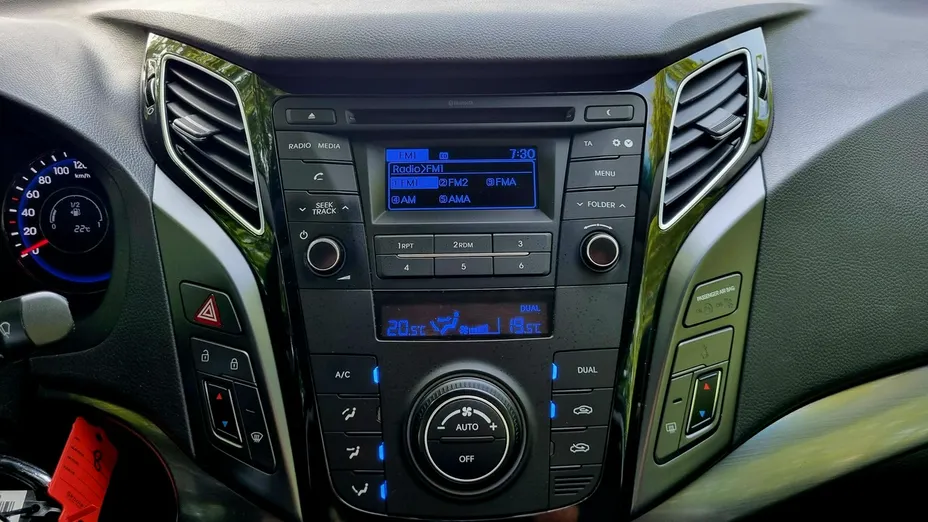 HYUNDAI i40 -