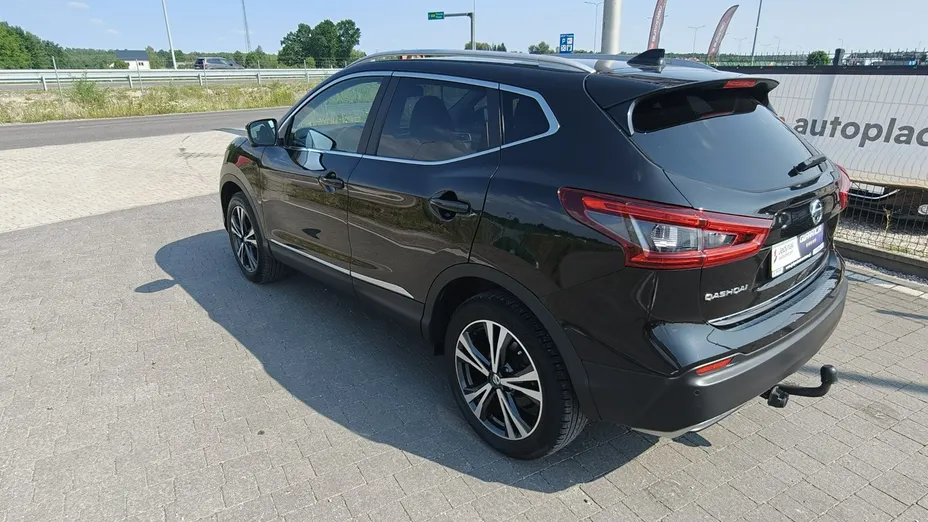 NISSAN Qashqai -
