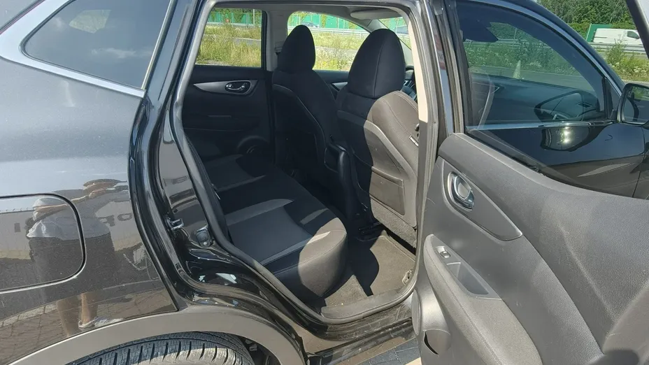 NISSAN Qashqai -