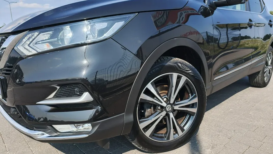 NISSAN Qashqai -