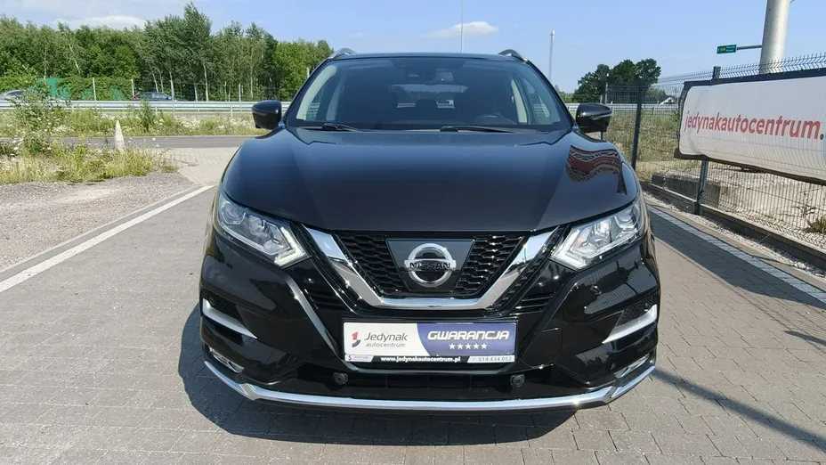 NISSAN Qashqai -