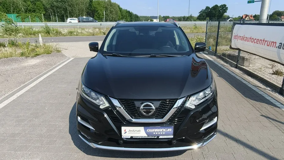 NISSAN Qashqai -