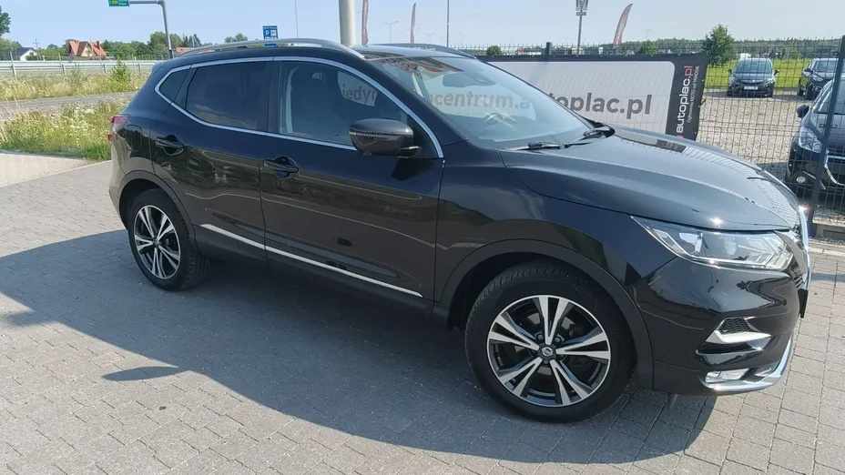 NISSAN Qashqai -