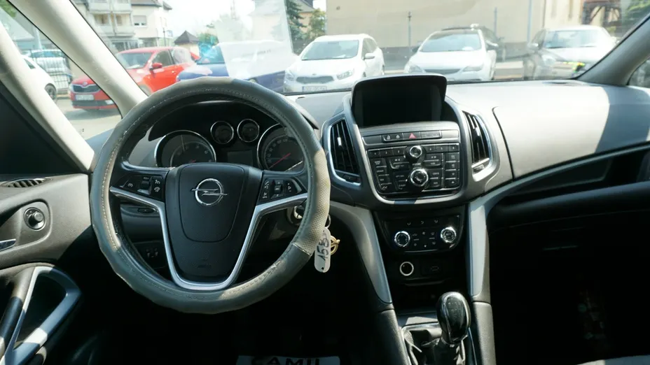 OPEL Zafira -