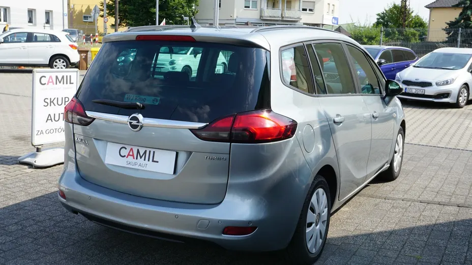 OPEL Zafira -