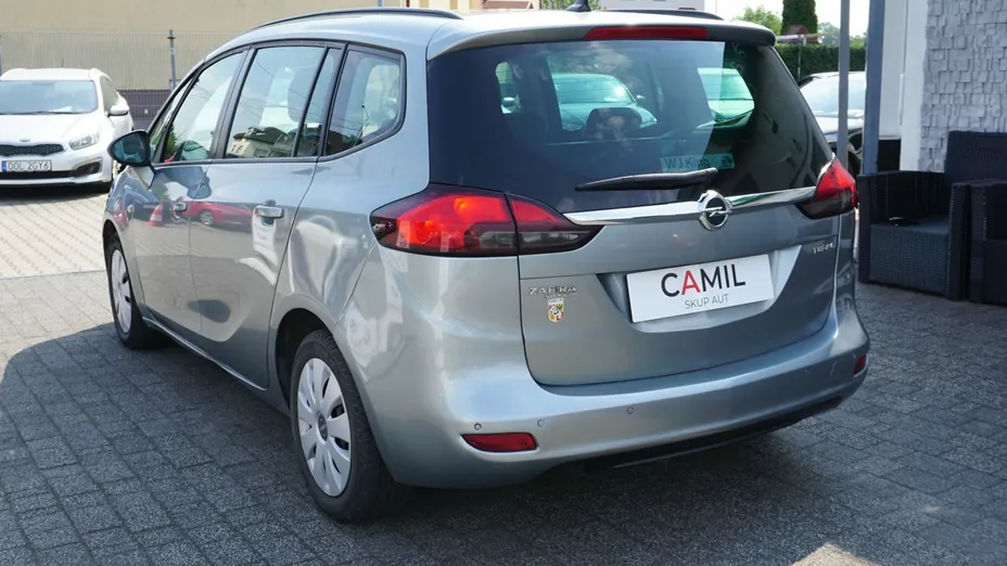 OPEL Zafira -