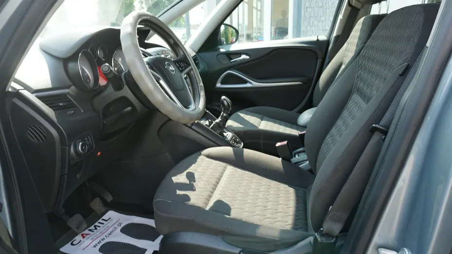 OPEL Zafira -