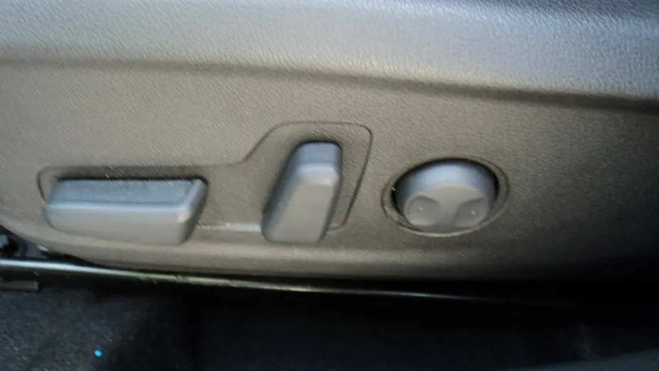 HYUNDAI Kona -