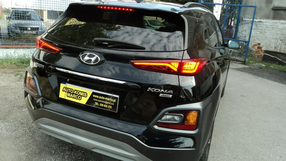 HYUNDAI Kona -