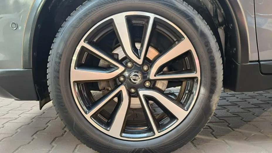 NISSAN X-Trail -
