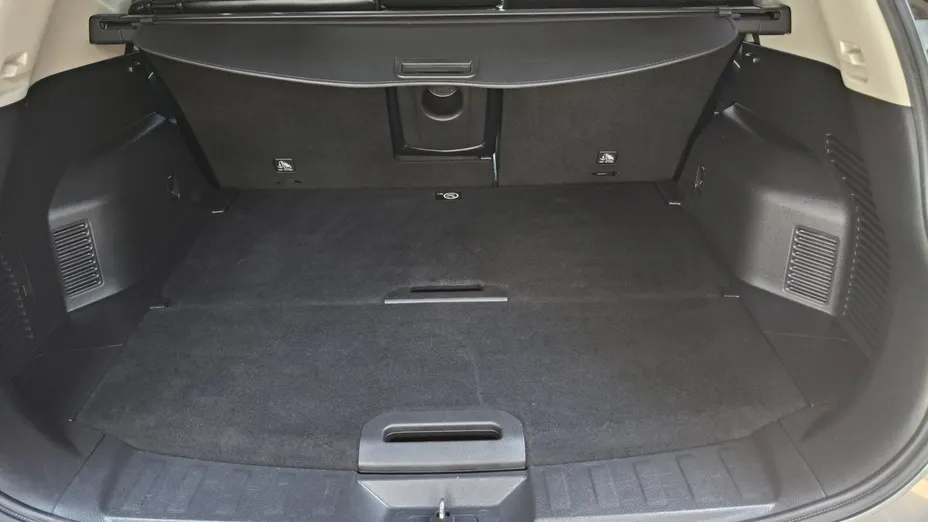 NISSAN X-Trail -