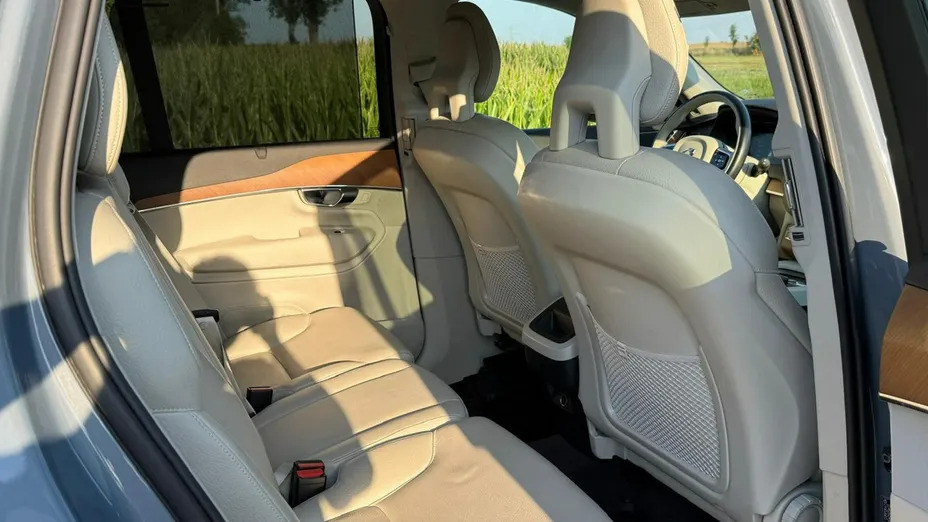 VOLVO XC90 -
