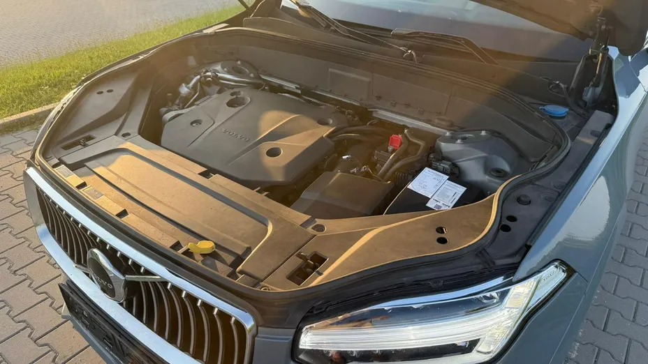 VOLVO XC90 -