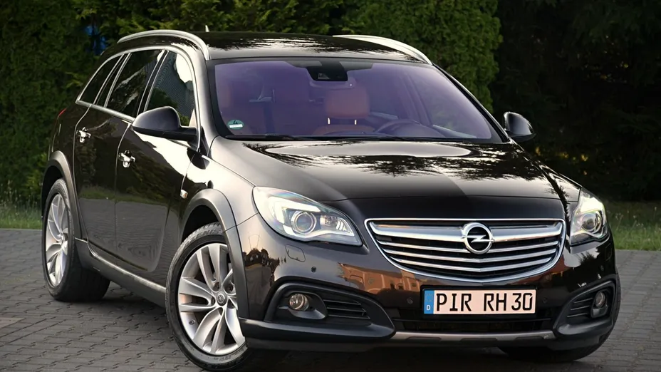 OPEL Insignia -