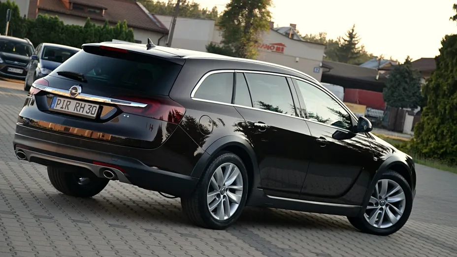 OPEL Insignia -