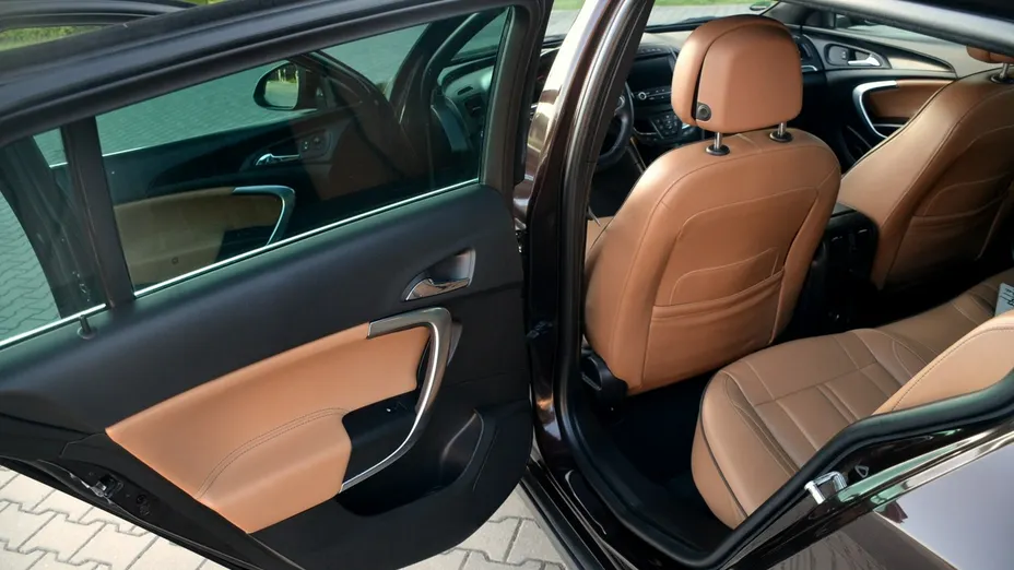 OPEL Insignia -