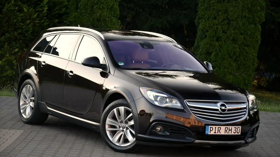 OPEL Insignia -
