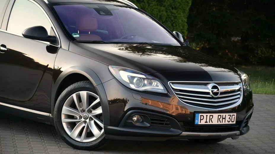 OPEL Insignia -