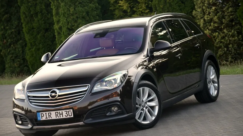 OPEL Insignia -